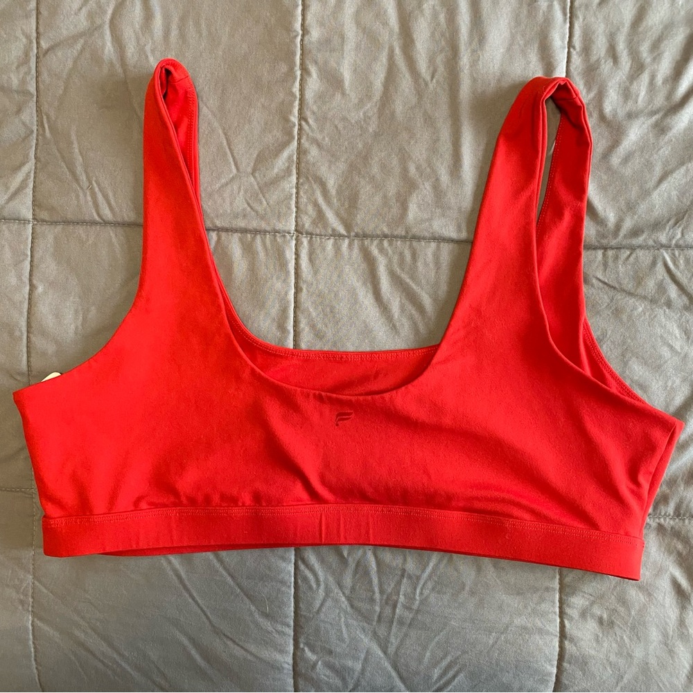 Fabletics 3X Women’s Red Sports Bra EUC Activewear Sporty Athletic Athleisure - Picture 5 of 9